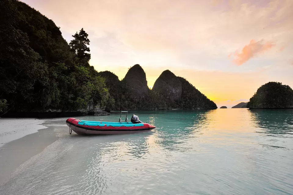 Photo of Raja Ampat Islands, Waisilip, Raja Ampat Regency, West Papua, Indonesia by Shipra Shekhar
