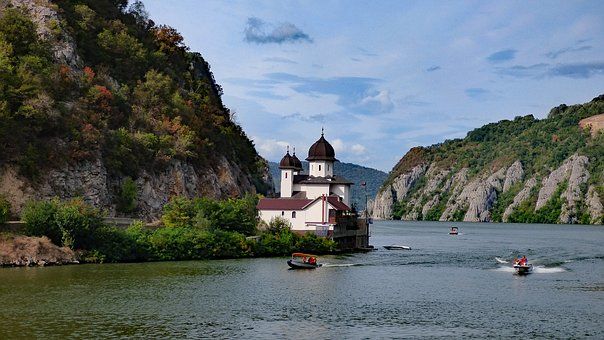 Photo of 6 Outstanding Non-EU Schengen Visa Countries You Can Visit With Your Valid Visa by Shipra Shekhar