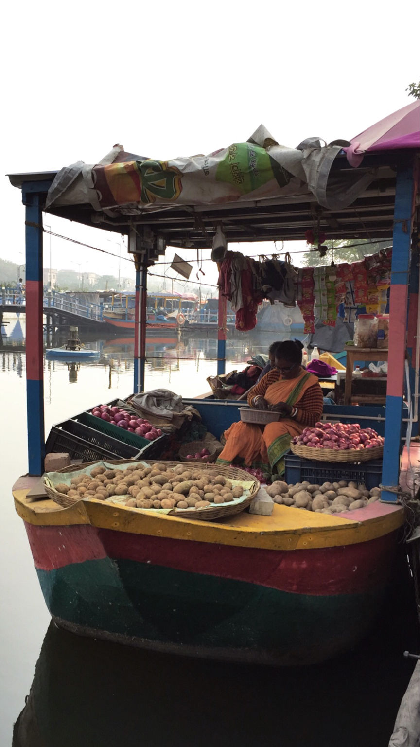 Photo of The floating market that you need to see in Kolkata for a perfect visual delight! by kakey19