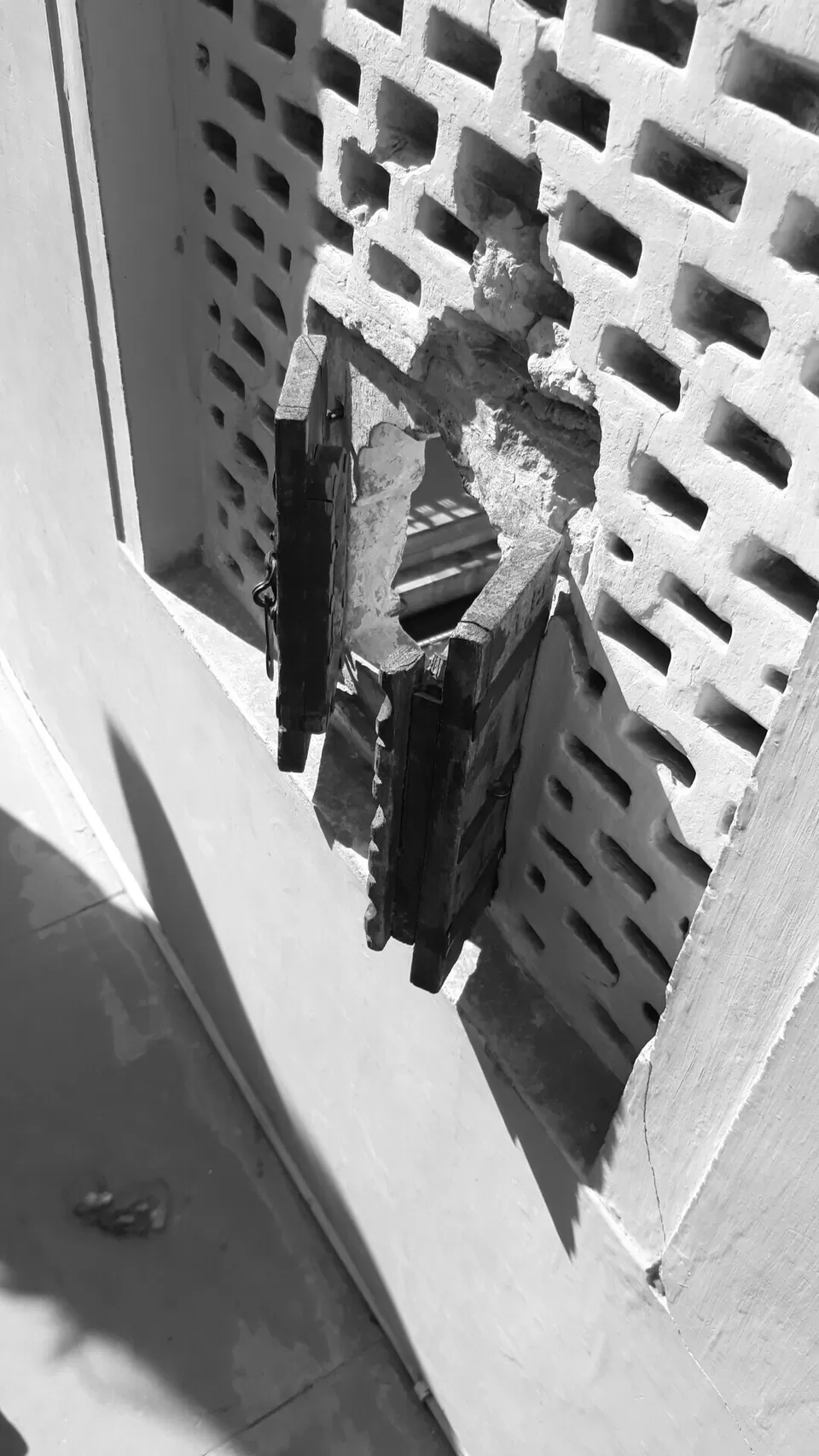 Photo of Hawa Mahal, Hawa Mahal Road, Badi Choupad, Pink City, Jaipur, Rajasthan, India by Travelogasm21