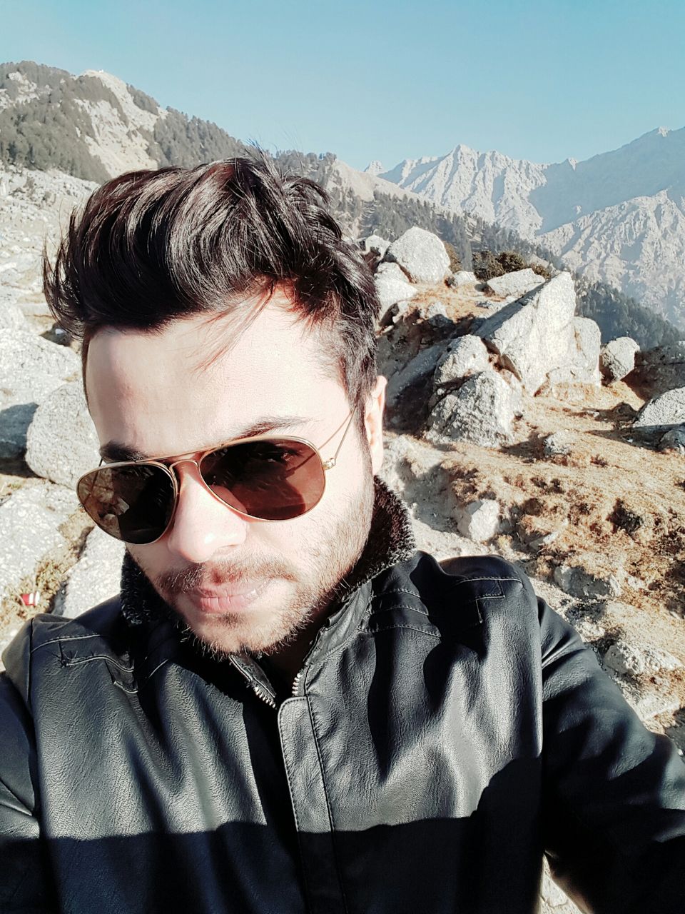 Photo of Triund Hill Trail from Bhagsunag Waterfall, Kangra, India by Sahil Manku