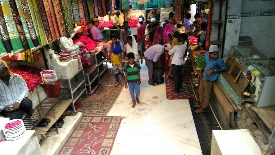 Photo of Hazrat Nizamudin, Nizamuddin East, New Delhi, Delhi, India by Rashi Gupta