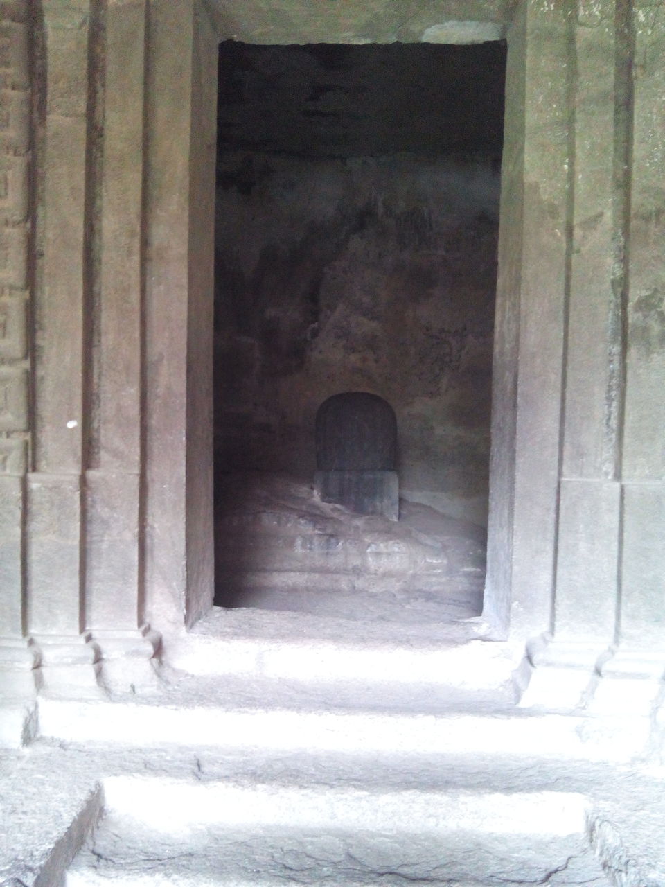 Photo of Lost History of Indian island of caves - Gharapuri by suraj j