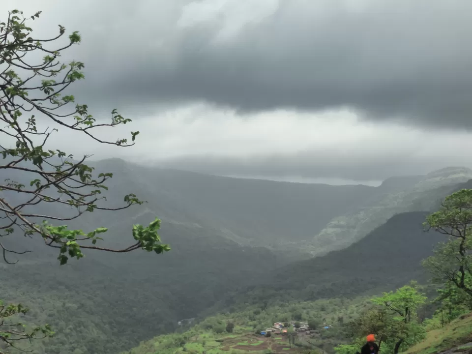 Photo of Sondai fort trek in Monsoon by Tejas Nehete