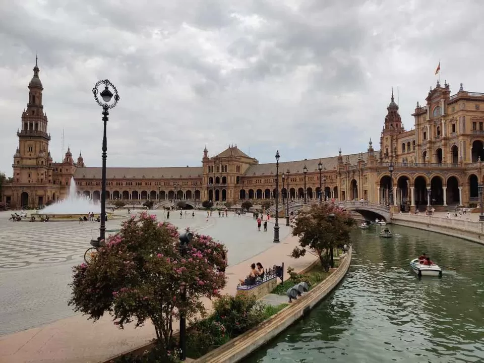Photo of Plaza de España, Av de Isabel la Católica, Seville, Spain by aditi