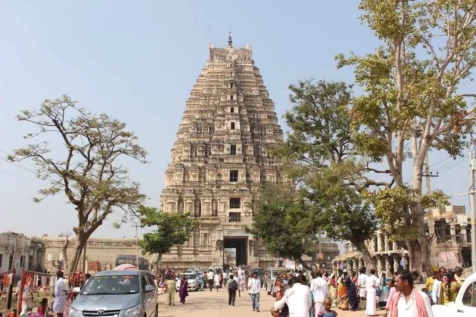 Photo of Sri Virupaksha Temple, Hampi, Karnataka, India by Nitish Paul