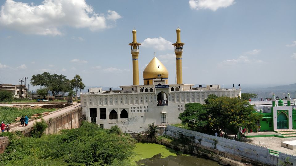 Photo of Taragarh fort ..dargah on hill top by Meenakshi Singh