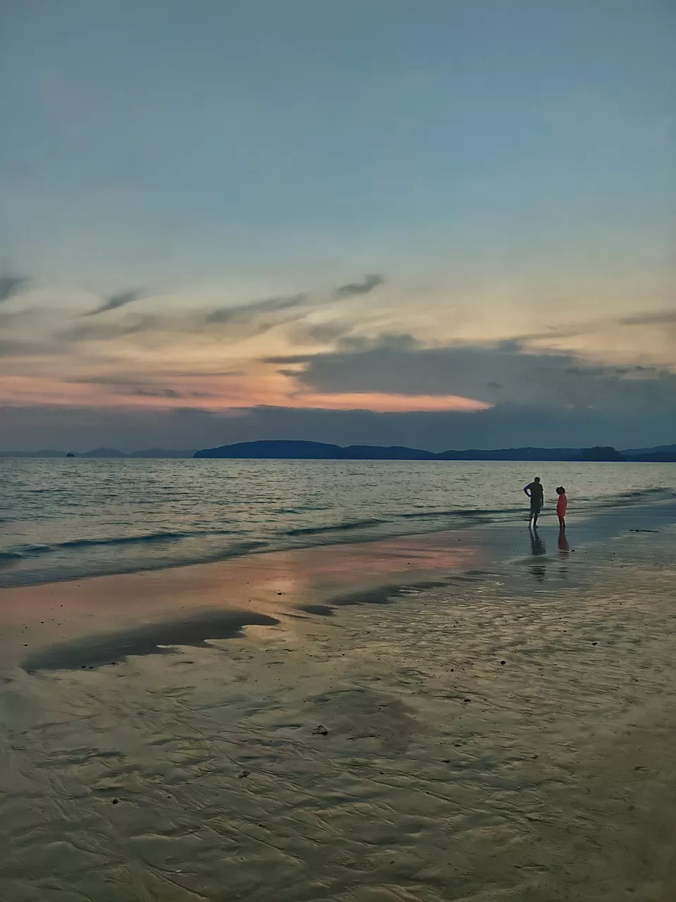 Photo of Ao Nang Beach, Ao Nang, Mueang Krabi District, Krabi, Thailand by Saurav Basu
