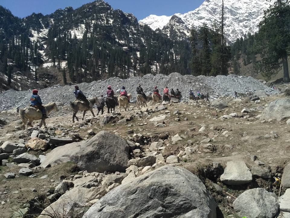 Photo of Solang Valley, Burwa, Himachal Pradesh, India by Vikas Sawant