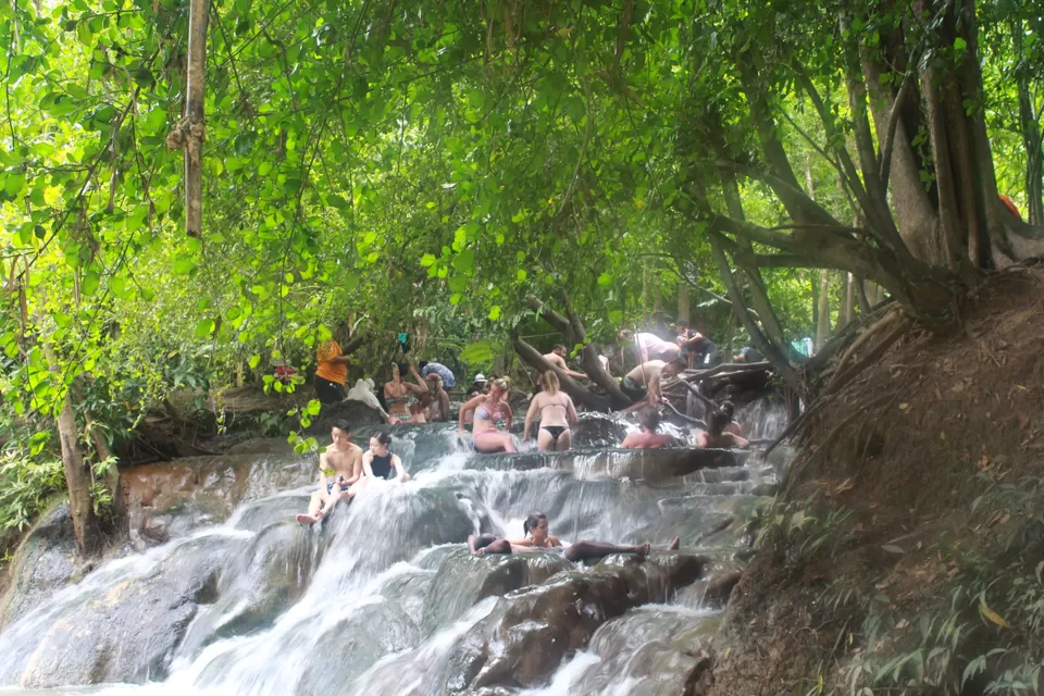 Photo of Krabi Thailand by Vinoth Kumar