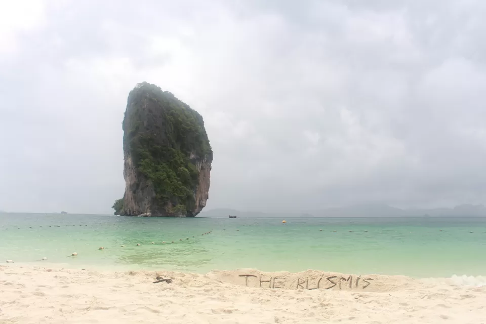 Photo of Krabi Thailand by Vinoth Kumar