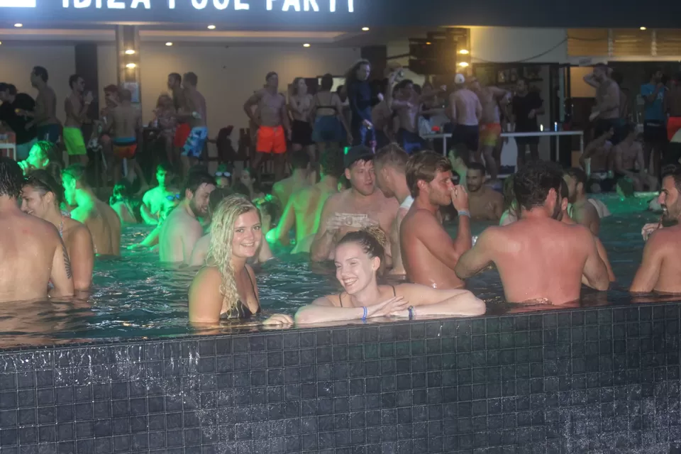 Photo of Phi Phi Islands Ao Nang Krabi Thailand by Vinoth Kumar