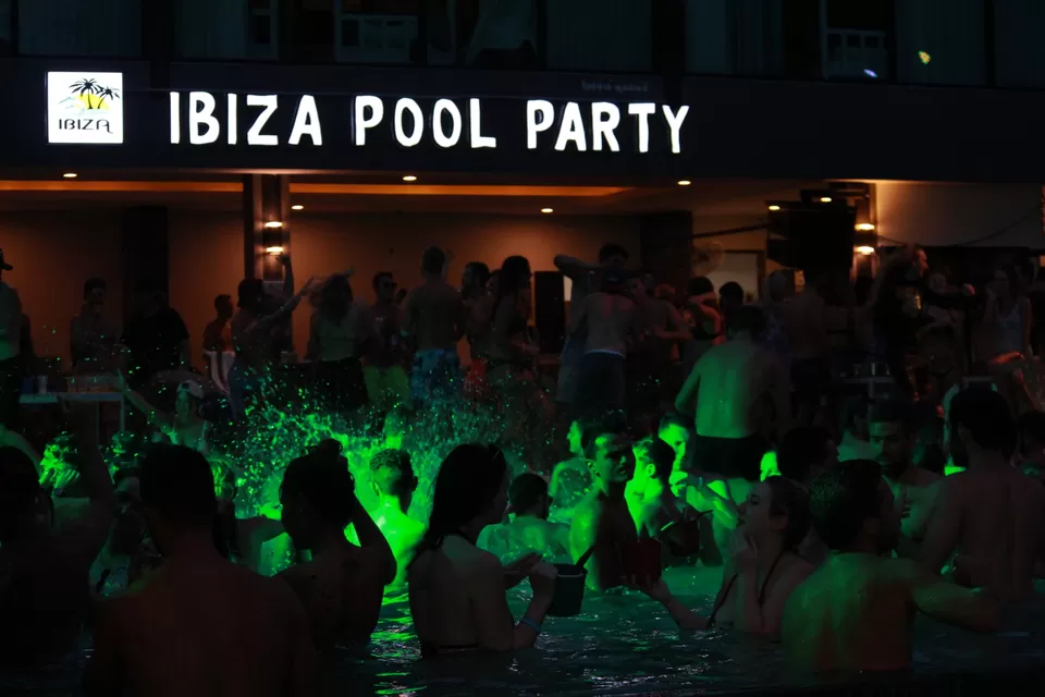 Photo of Phi Phi Islands Ao Nang Krabi Thailand by Vinoth Kumar