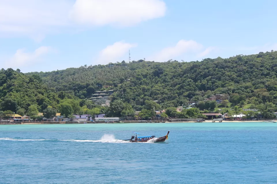 Photo of Phi Phi Islands Ao Nang Krabi Thailand by Vinoth Kumar