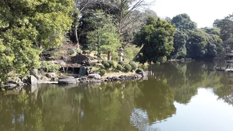 Photo of Shinjuku Gyoen National Garden, 11 Naitomachi, Shinjuku, Tokyo, Japan by Kaustav Padmapati