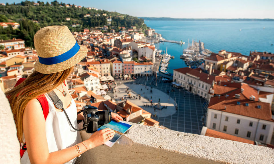 Photo of Smartest travel hacks to save time and money by Charvi Kathuria