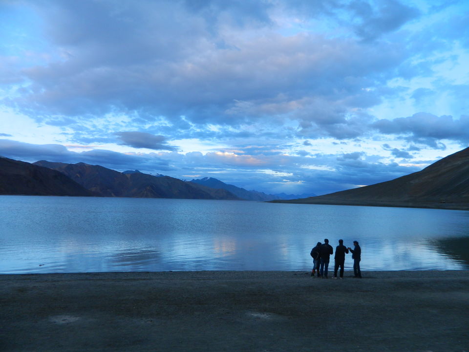 Photo of Ladakh 2016 - Cursing The Kashmir Curfew by Azee Shady