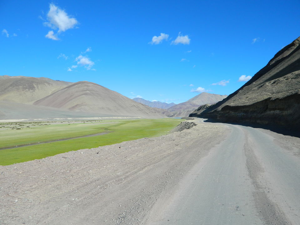 Photo of Ladakh 2016 - Cursing The Kashmir Curfew by Azee Shady