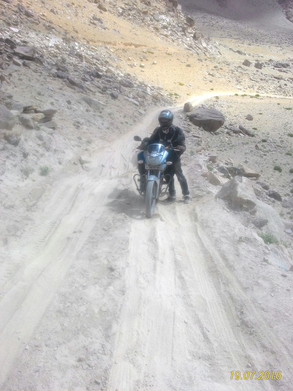 Photo of Ladakh 2016 - Cursing The Kashmir Curfew by Azee Shady