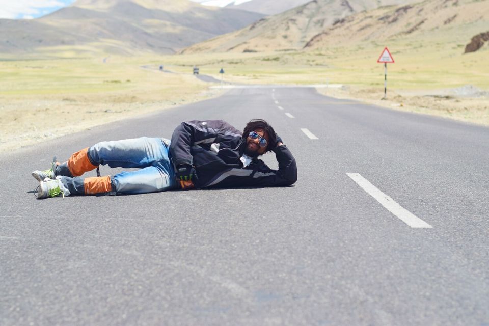 Photo of Ladakh 2016 - Cursing The Kashmir Curfew by Azee Shady