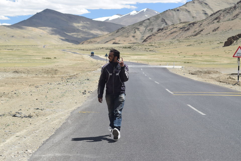 Photo of Ladakh 2016 - Cursing The Kashmir Curfew by Azee Shady