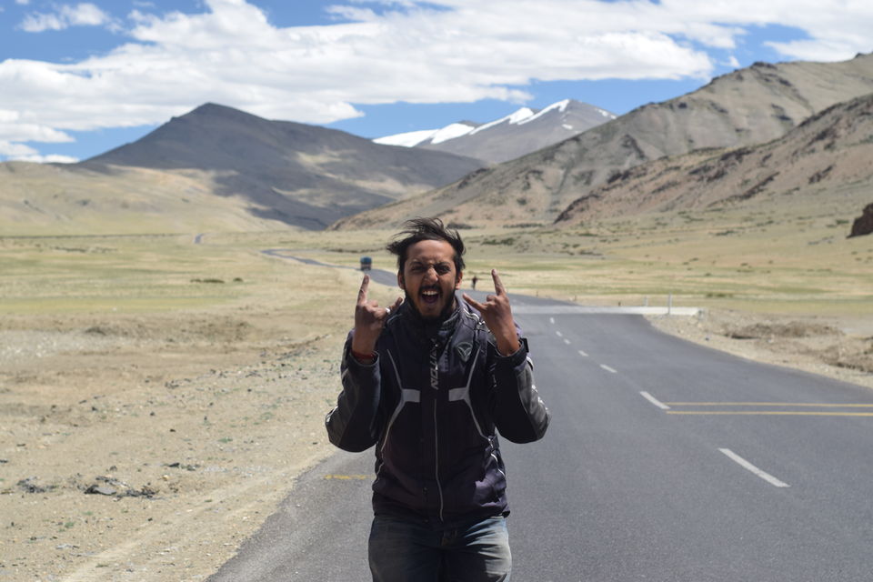 Photo of Ladakh 2016 - Cursing The Kashmir Curfew by Azee Shady