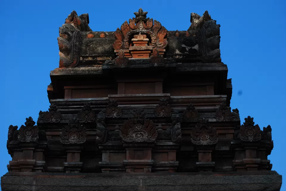 Photo of Krishna Temple Market Road, Hampi, Karnataka, India by Ruchira