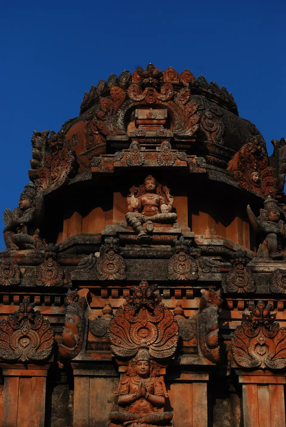 Photo of Krishna Temple Market Road, Hampi, Karnataka, India by Ruchira
