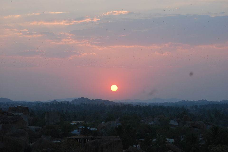 Photo of Hemakuta Hill sunset point, Ballari, Karnataka, India by Ruchira