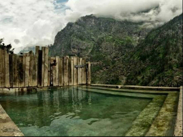 Photo of Kheer Ganga Hot Water Spring, Sosan, Himachal Pradesh, India by That Funny Guy