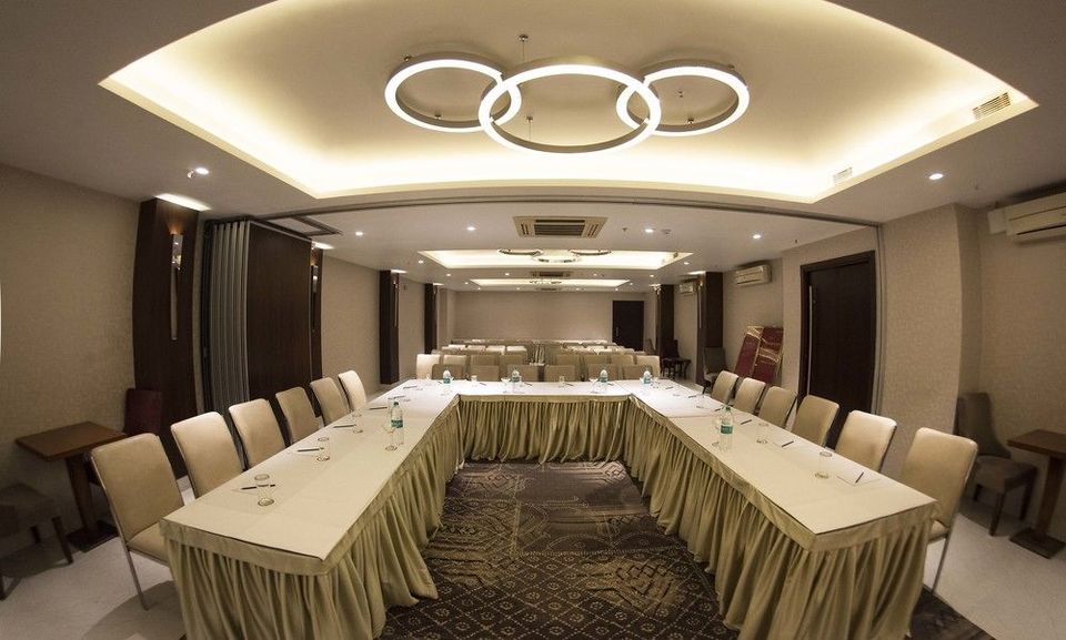 Photo of Would a Business Hotel in New Delhi Have Elaborate Room Amenities Too? by run vijay