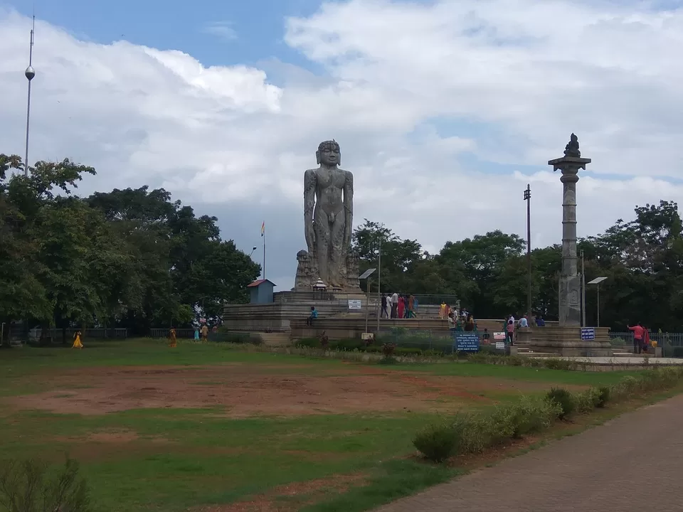 Photo of Shri Bhagwan Bahubali Digambar Jain Statue, Ujire-Dharmastala Road, Dharmasthala, Karnataka, India by oldskool_indian