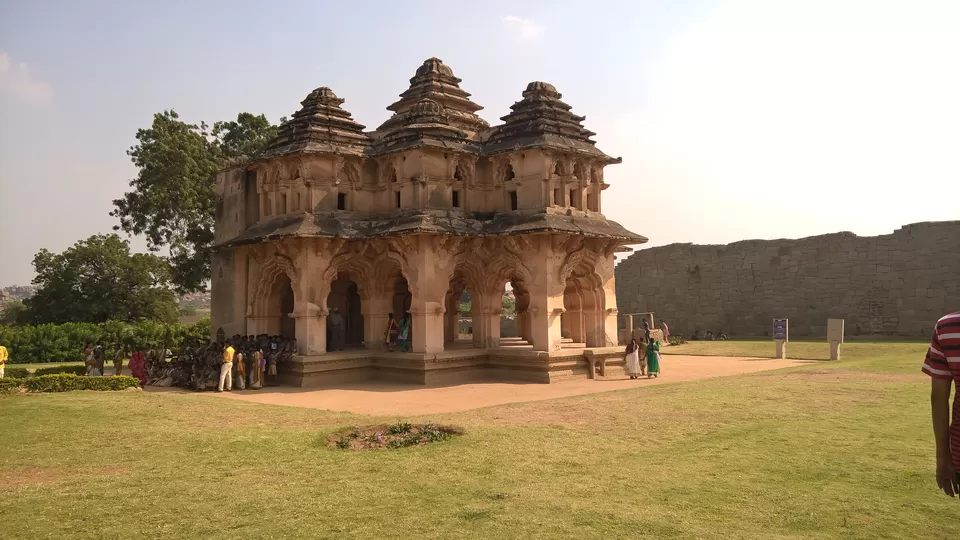 Photo of Lotus Mahal Hampi, Hampi, Karnataka, India by oldskool_indian