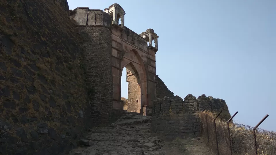 Photo of Mandu, Mandav, Madhya Pradesh, India by oldskool_indian