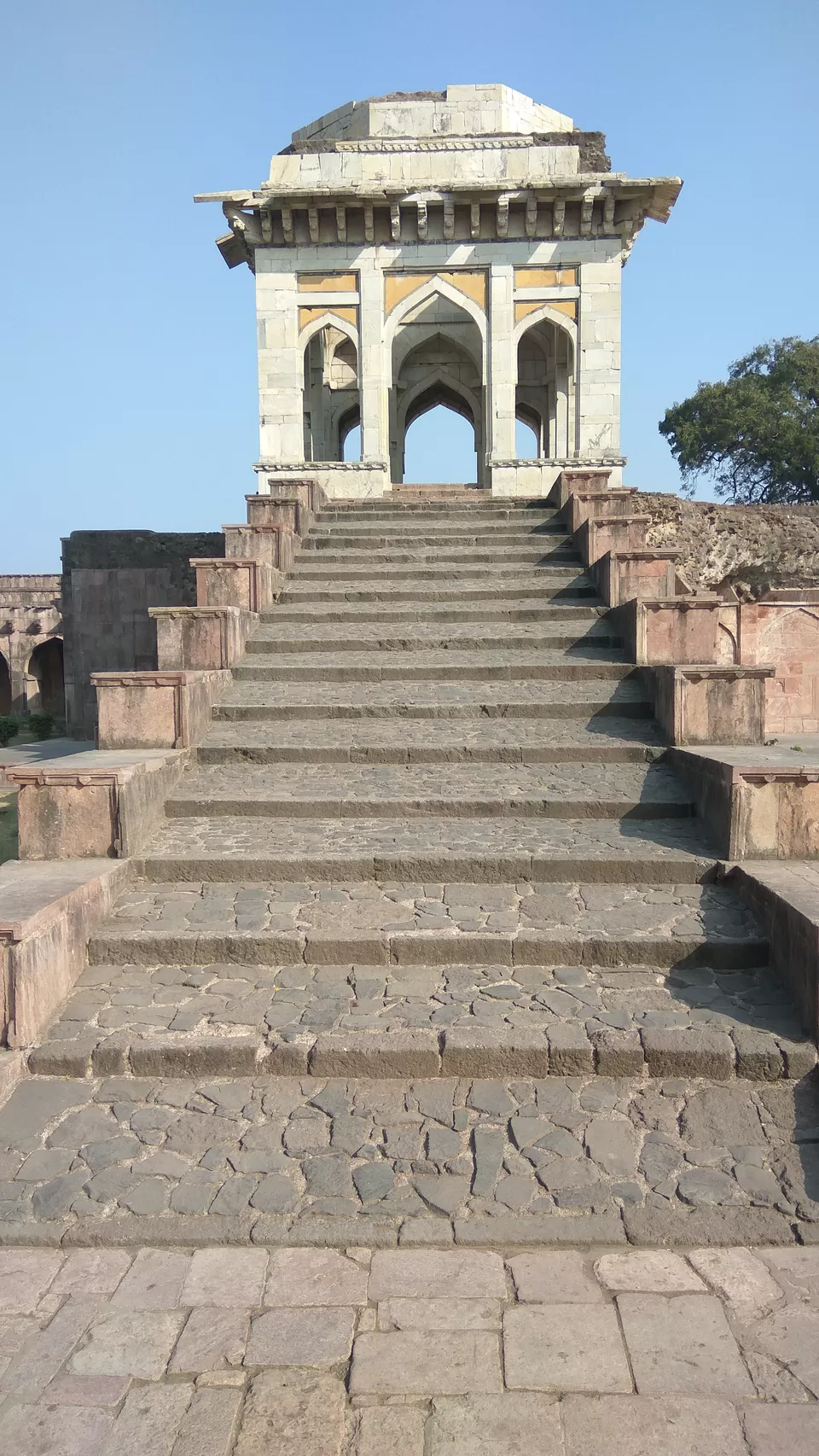 Photo of Hoshang Shah Tomb, Mandu, Mandav, Madhya Pradesh, India by oldskool_indian