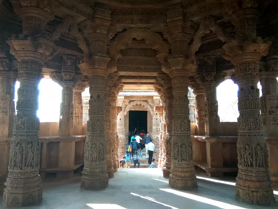 Photo of Sun temple Garden, Modhera, Gujarat, India by oldskool_indian