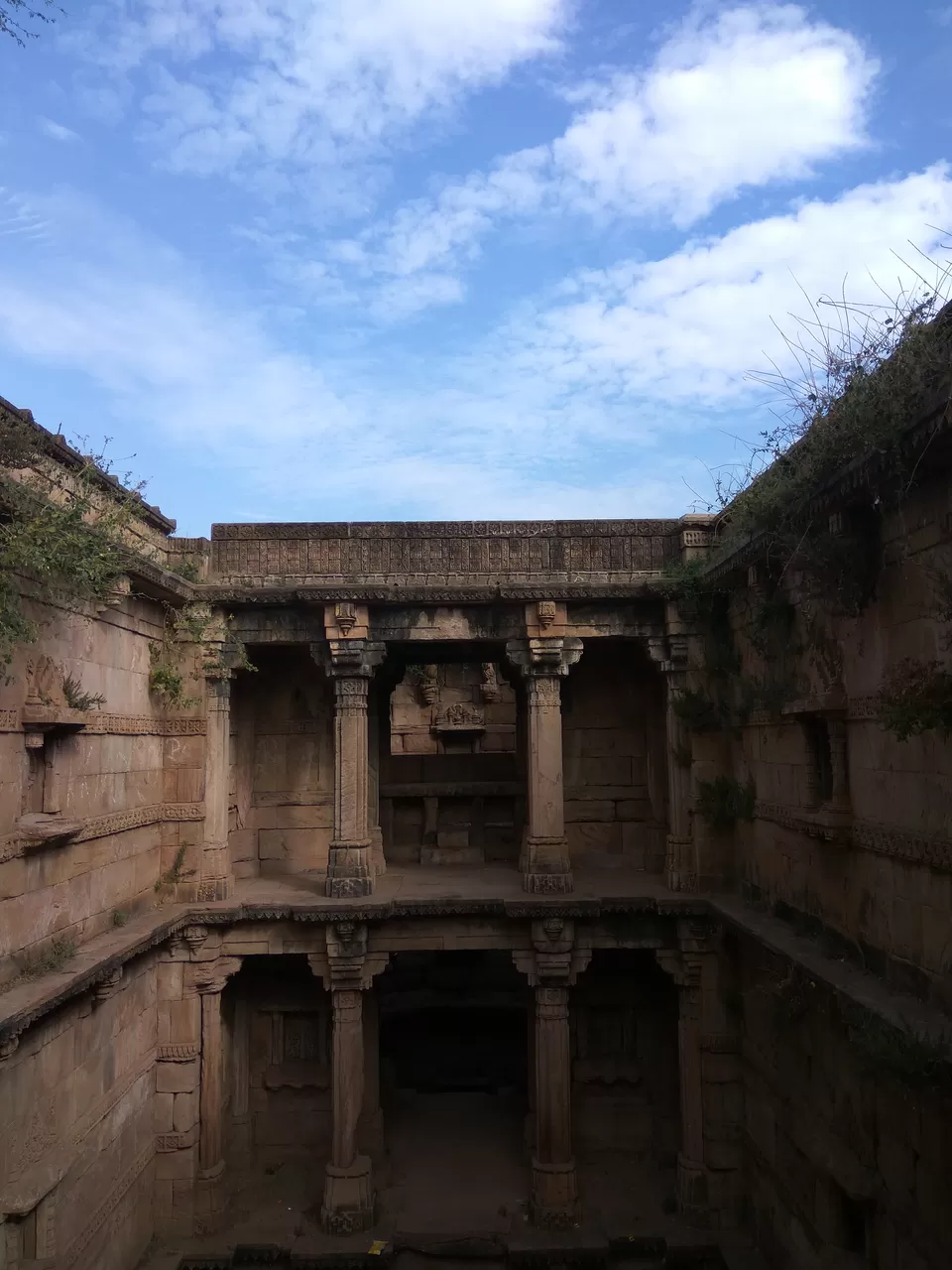Photo of Ambapur Ni Vaav Or Ambapur Stepwell, Gandhinagar, Gujarat, India by oldskool_indian