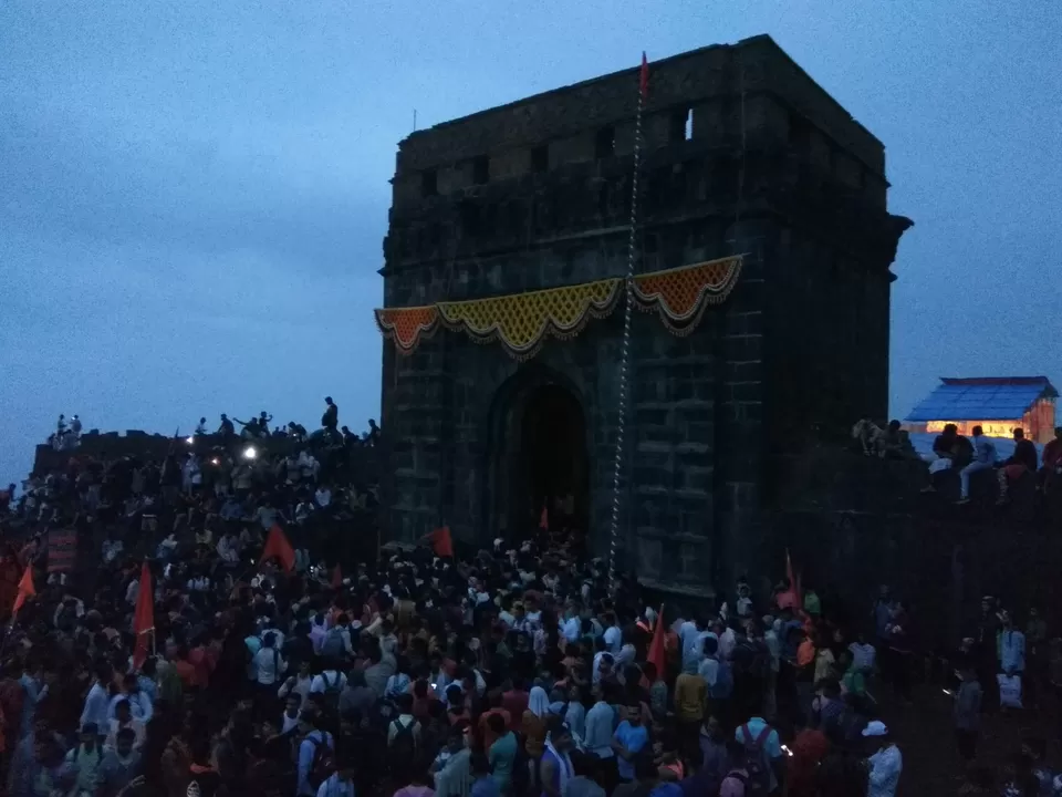 Photo of Raigad Fort, Raigad, Maharashtra, India by oldskool_indian