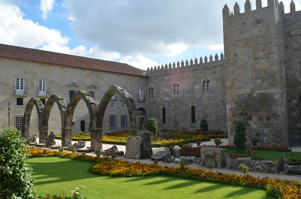 Photo of Top 5 Must-Visit Cities in Portugal 10/17 by Iris Milton