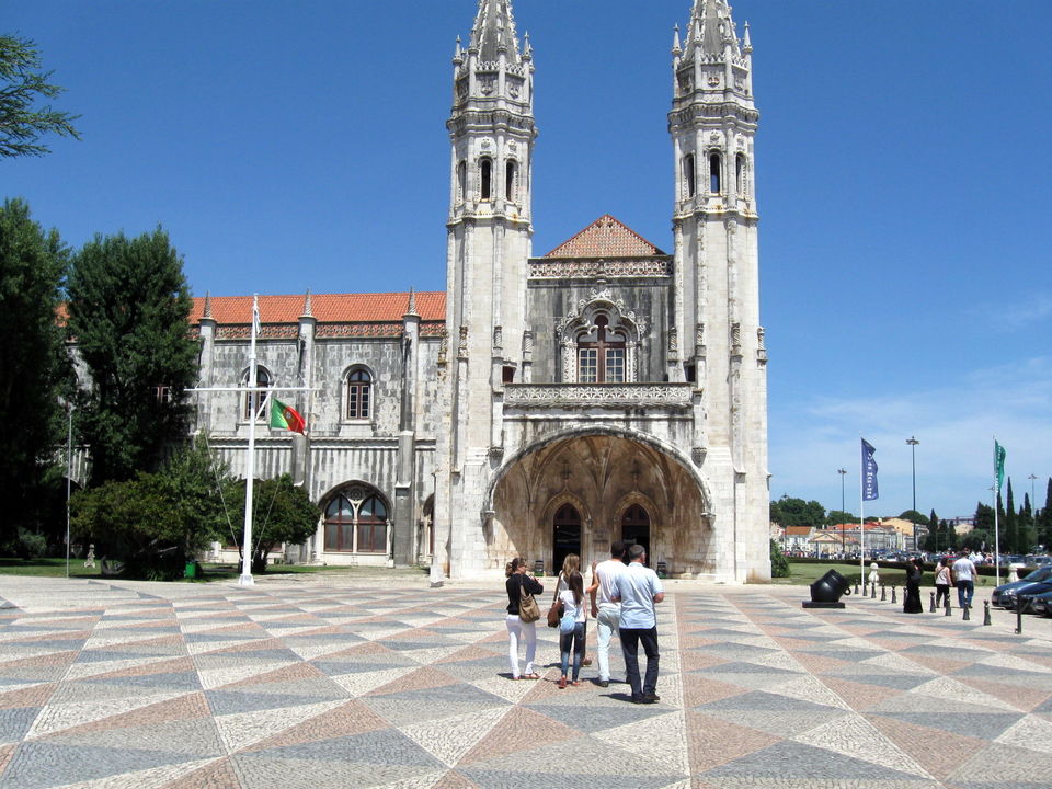 Photo of Top 5 Must-Visit Cities in Portugal 12/17 by Iris Milton
