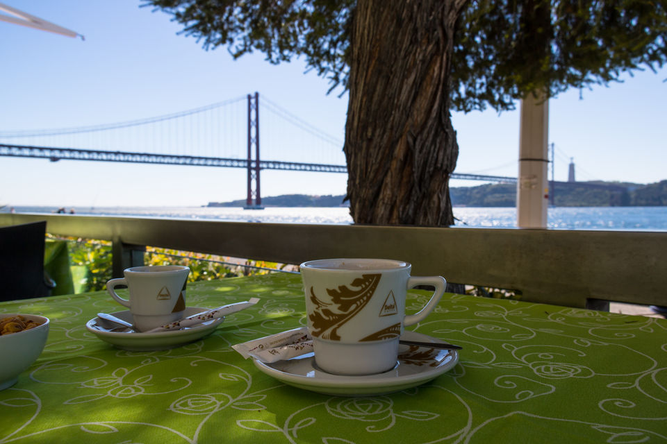 Photo of Starbucks, Lisbon, Portugal by Iris Milton