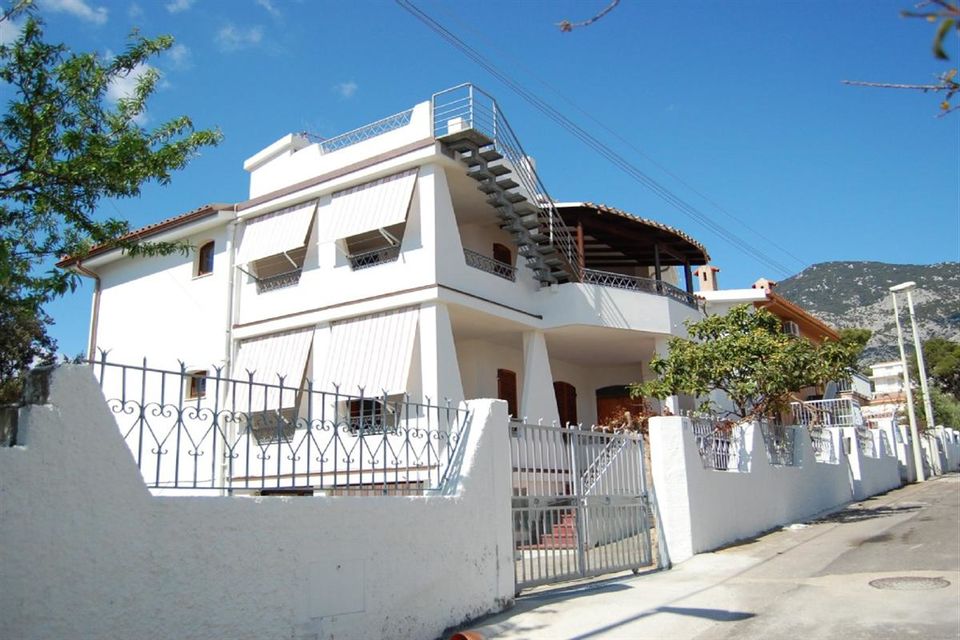 Photo of BEAUTIFUL VILLA WITH 2 BEDROOMS NEAR THE SEA IN ITALY-CALA GONONE 1/6 by Kingdom of Rentals