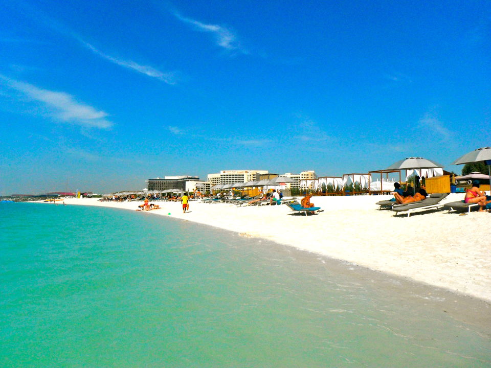 Photo of Best Beach Resorts in Abu Dhabi 5/6 by Iness Greener
