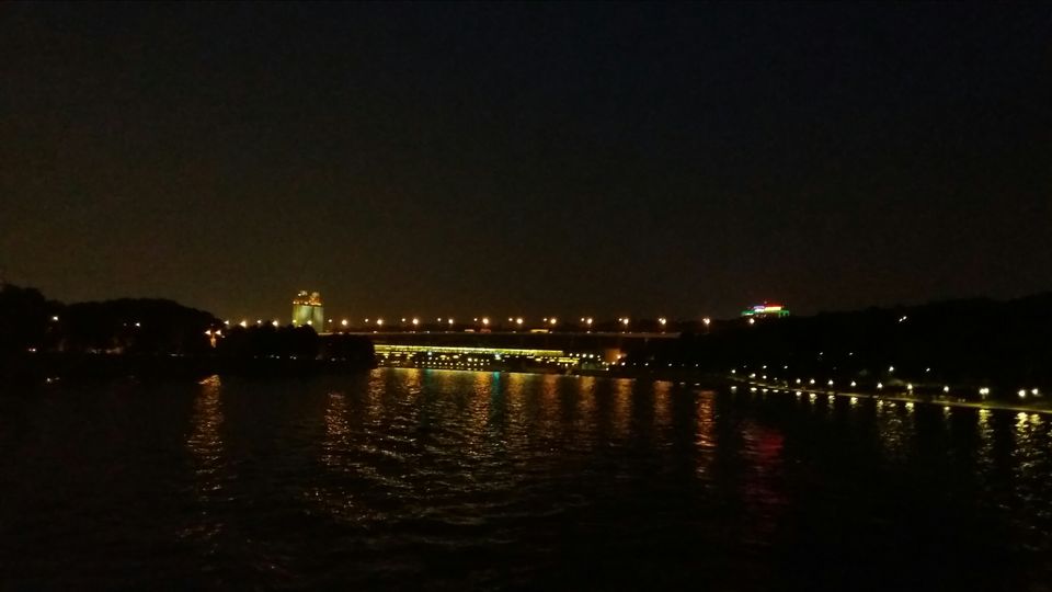 Photo of Moskva River by Aditya Rodge