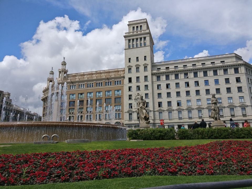 Photo of Plaça de Catalunya, Barcelona, Spain by Khushboo Bansal