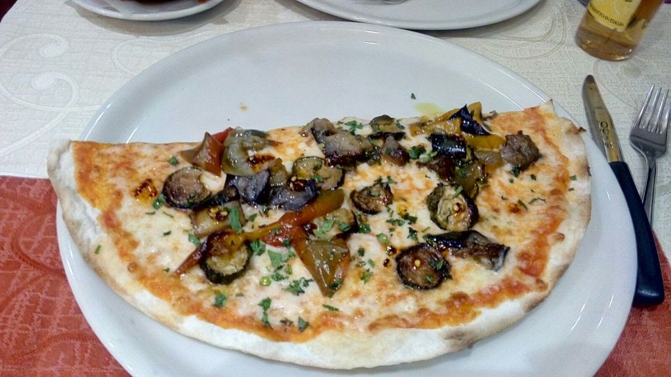 Photo of All you need to know before planning a Euro Trip !! 5/5 by Khushboo Bansal