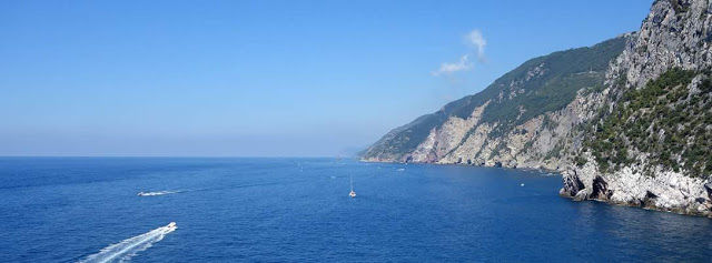 Photo of Don't Just Travel, Live! 12/86 by pallavi.mahajan48