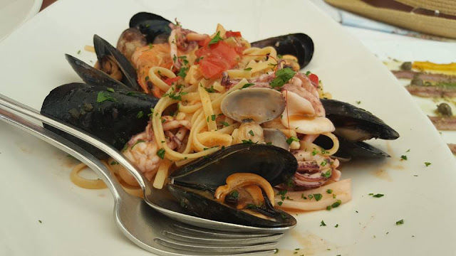 Photo of Don't Just Travel, Live! 19/86 by pallavi.mahajan48