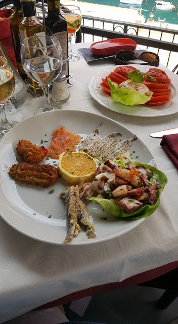 Photo of Don't Just Travel, Live! 60/86 by pallavi.mahajan48