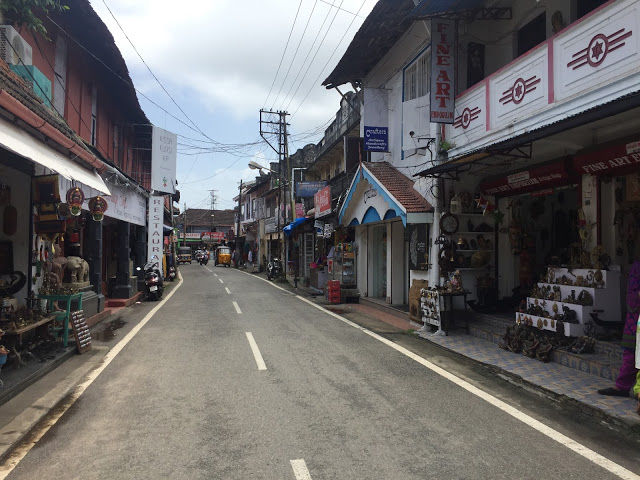 Photo of Paradesi Synagogue, Synagogue Lane, Jew Town, Kappalandimukku, Kochi, Kerala, India by Prafull